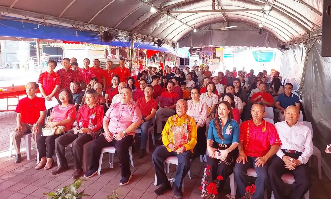 Read more about the article 家家户户贴春联 – 巴里文打推介礼